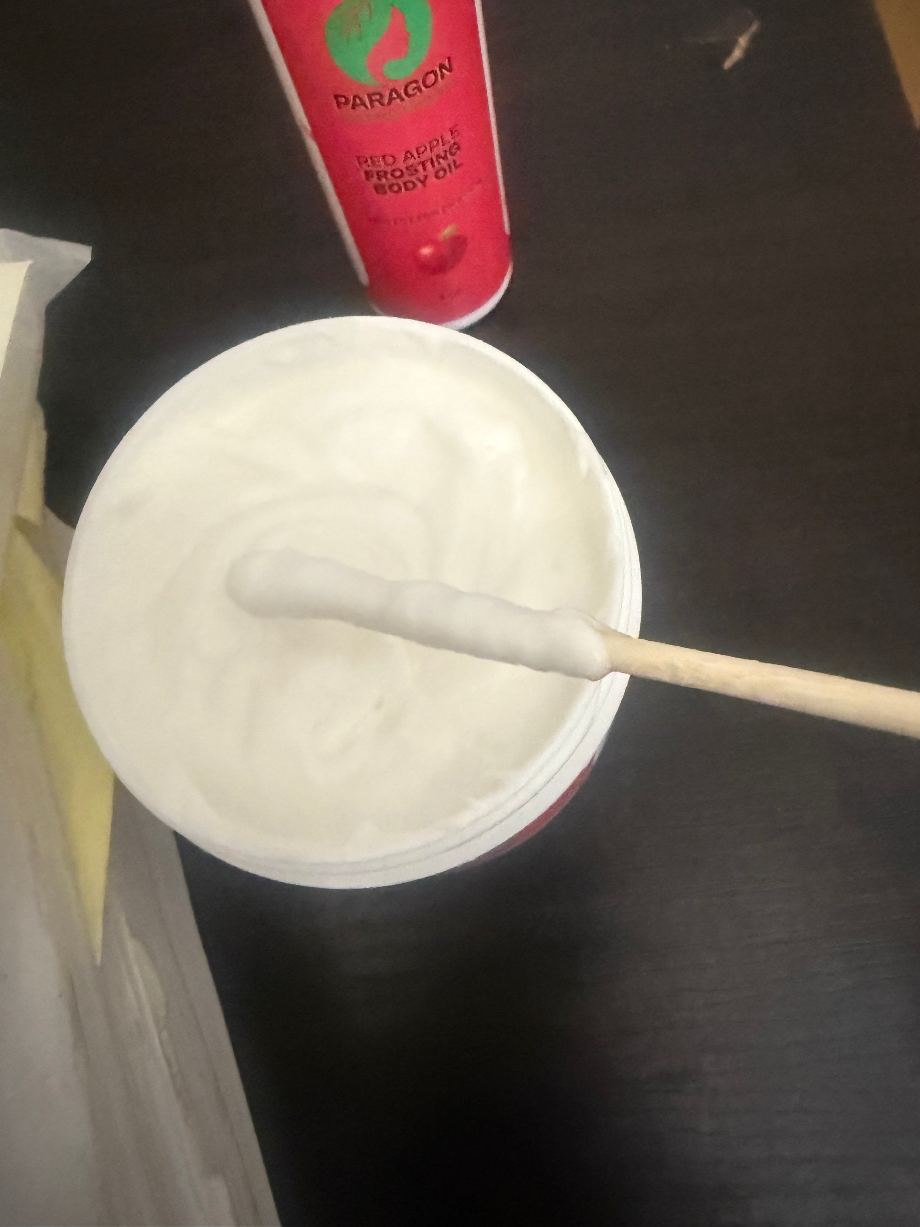 Red Apple Fluffy Body Butter – Nourish & Glow with Sweet Freshness